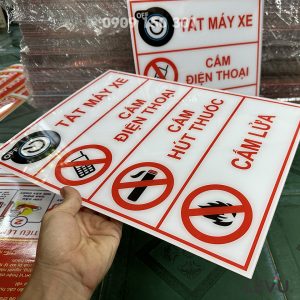 Biển báo cấm cho cây xăng, kho hóa chất