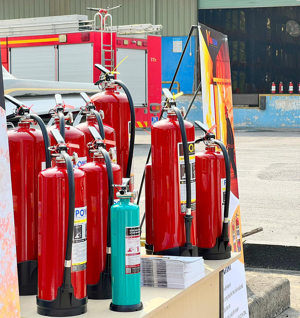 Bình chữa cháy bọt Foam gốc nước 9 lít V9F Vinafoam