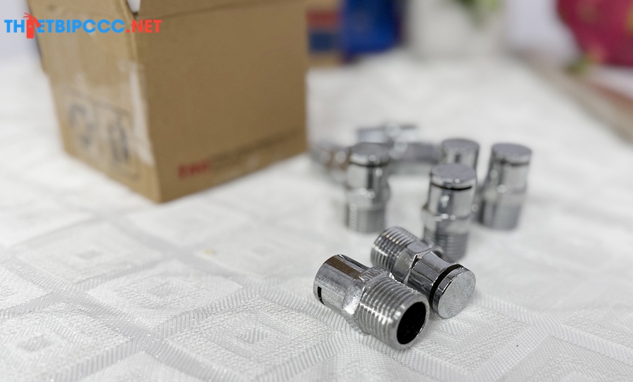 Đầu phun chữa cháy hở ngang tạo màn ngăn cháy